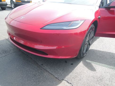 Used 2025 Tesla Model 3 Long Range image 36