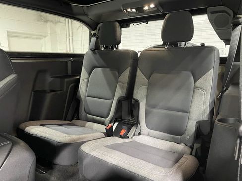 Used 2025 Ford Bronco 2-Door w/ Sasquatch Package AWD/4WD image 15