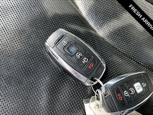 Used 2019 Lincoln Nautilus Reserve AWD/4WD image 33