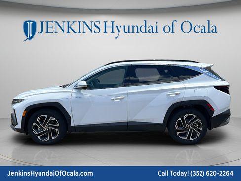 Certified 2025 Hyundai Tucson Limited FWD image 6