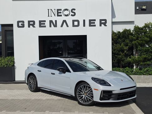 Used 2024 Porsche Panamera w/ Premium Package RWD image 1