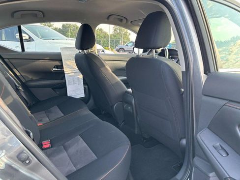 Used 2023 Nissan Sentra SR w/ Trunk Package FWD image 10