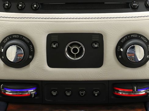 Used 2015 Rolls-Royce Ghost RWD image 39