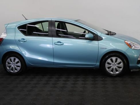 Used 2013 Toyota Prius C One FWD image 4