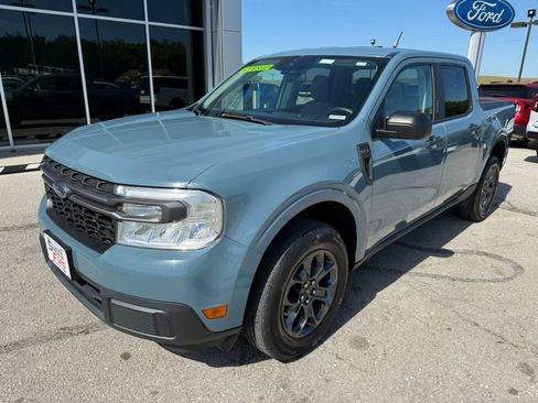 Used 2022 Ford Maverick XLT image 3