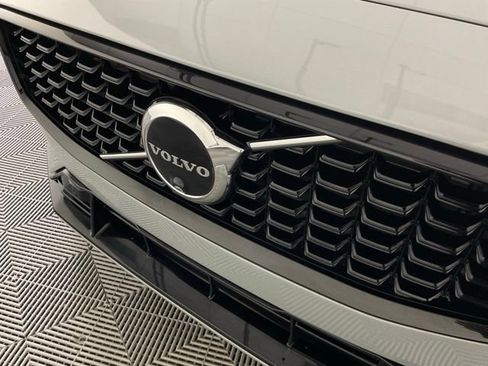 Certified 2024 Volvo S60 B5 Plus AWD/4WD image 9