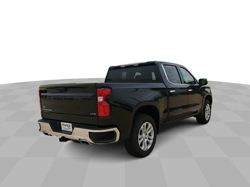 Used 2022 Chevrolet Silverado 1500 LTZ image 8