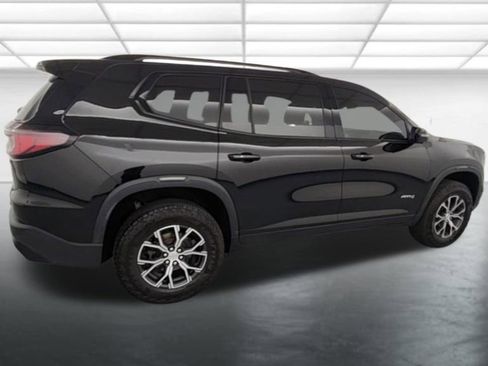 Used 2024 GMC Acadia AT4 w/ Luxury Package image 8