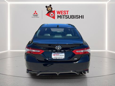 Used 2019 Toyota Camry SE FWD image 5