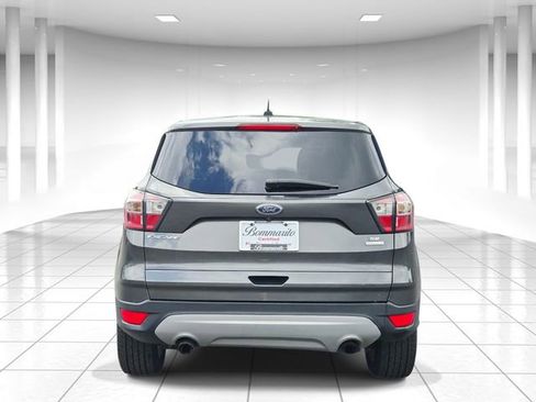 Used 2017 Ford Escape SE FWD image 4