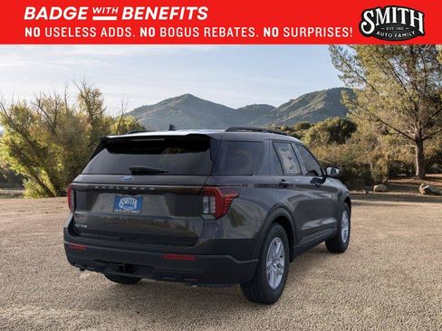 New 2026 Ford Explorer Active RWD image 9