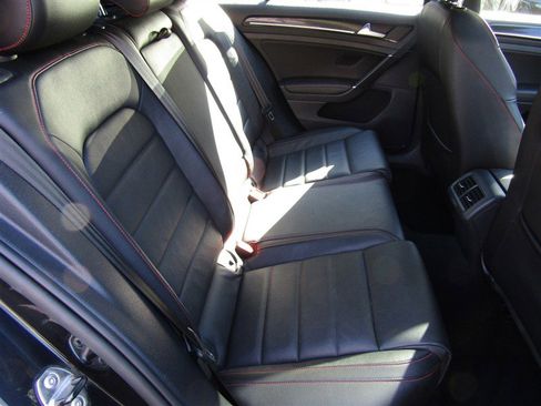 Used 2017 Volkswagen GTI SE image 69