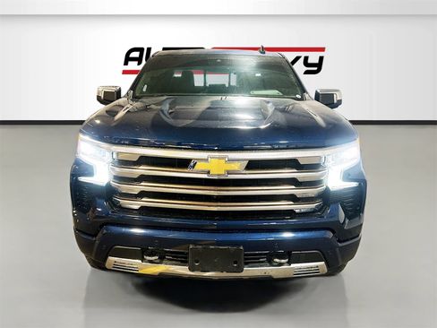 Used 2022 Chevrolet Silverado 1500 High Country w/ Z71 Off-Road Package image 2