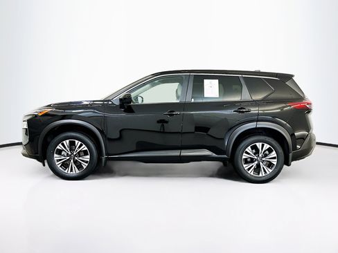 Used 2023 Nissan Rogue SV image 4