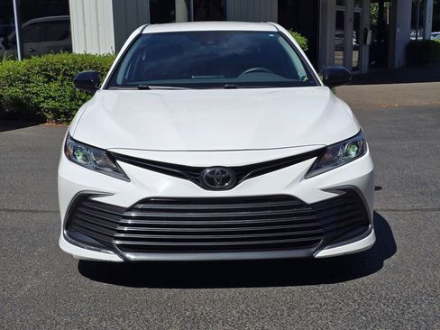 Used 2021 Toyota Camry LE w/ Carpet Mat Package (TMS) AWD/4WD image 2