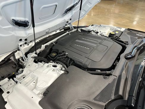 Used 2022 Jaguar F-TYPE Convertible RWD image 47