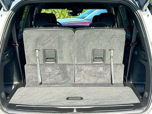 Used 2025 Jeep Grand Cherokee L Limited w/ Black Appearance Package image 26