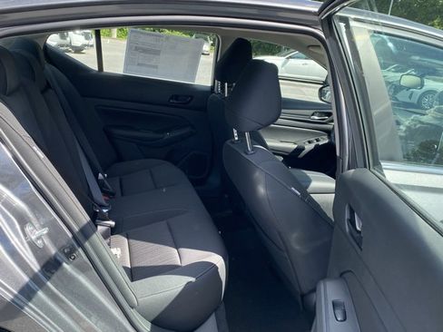 New 2025 Nissan Altima 2.5 SV image 30