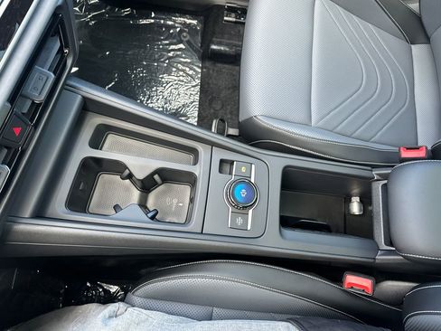 New 2026 Volkswagen Tiguan SE image 13