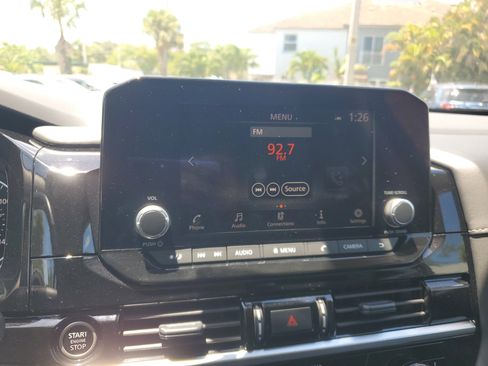 Certified 2024 Nissan Pathfinder SV image 18