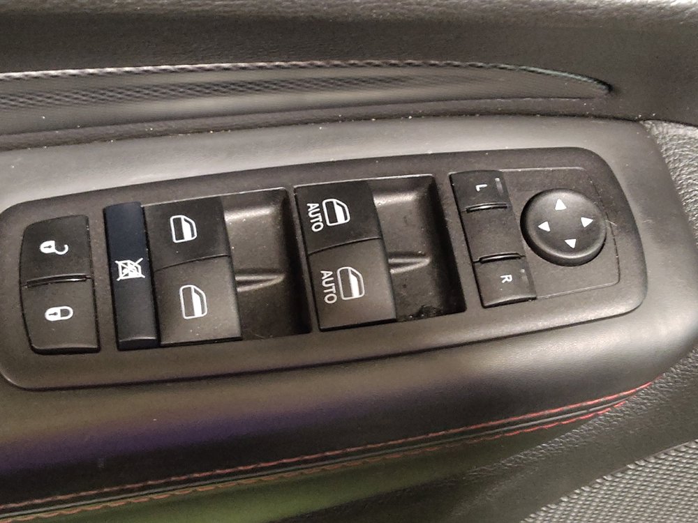 Used 2022 Dodge Durango R/T w/ Blacktop Package AWD/4WD image 27