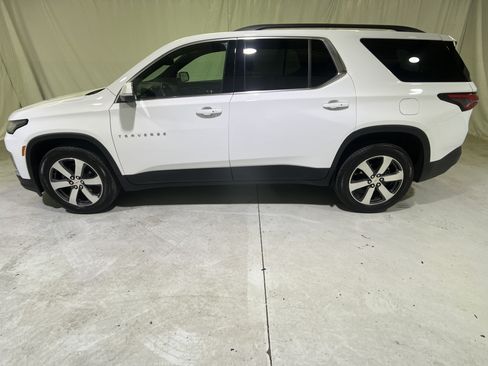 Used 2023 Chevrolet Traverse LT w/ LT Premium Package AWD/4WD image 7
