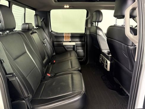 Used 2017 Ford F150 Lariat w/ Equipment Group 502A Luxury AWD/4WD image 28