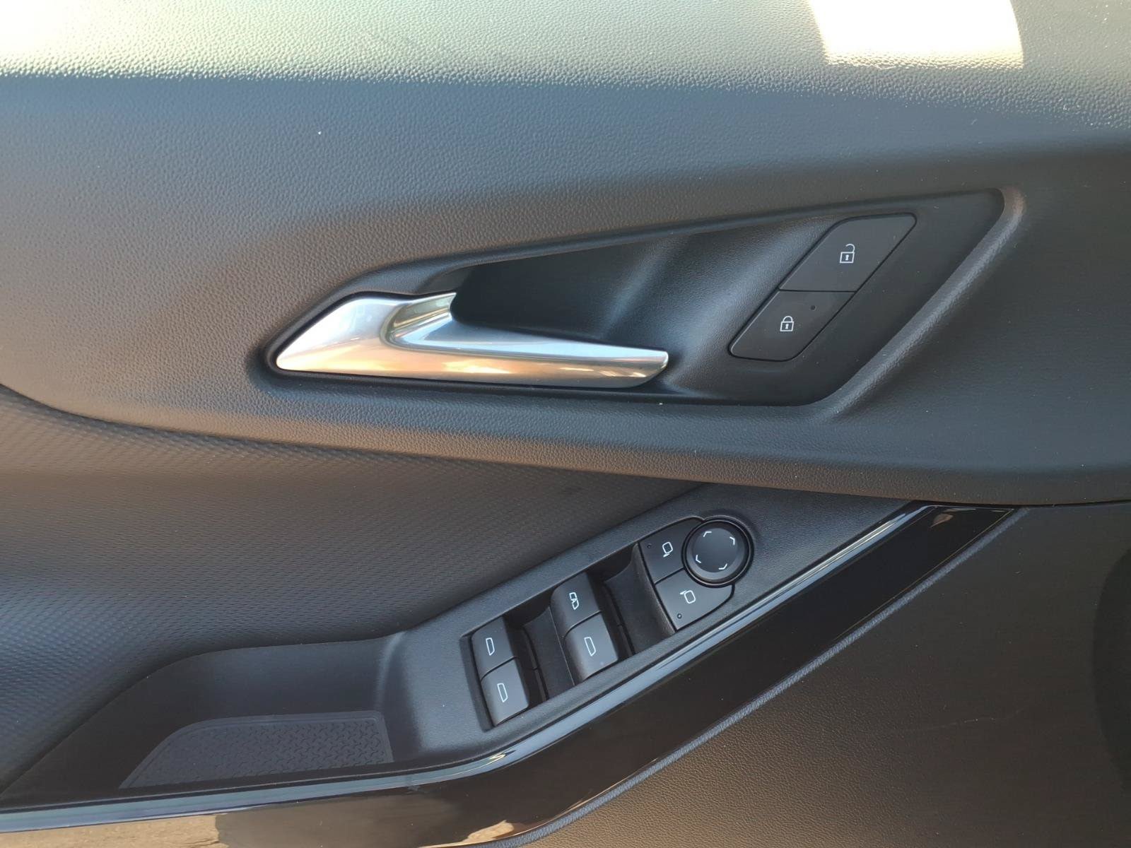 Used 2025 Chevrolet Equinox LT FWD image 8