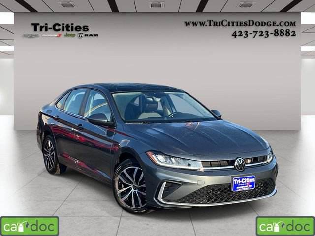 Used 2025 Volkswagen Jetta SE FWD image 1