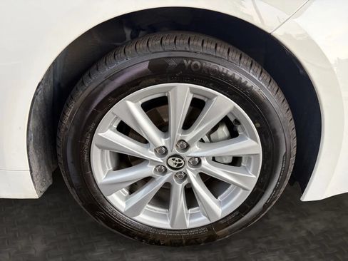 Used 2024 Toyota Corolla SE FWD image 35