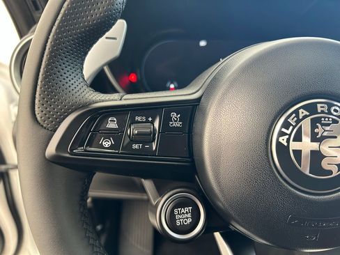 New 2025 Alfa Romeo Giulia w/ Driving Assist Package image 37