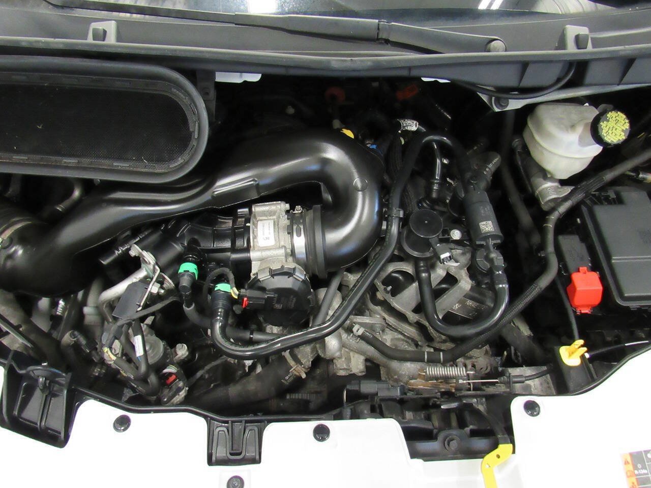 Used 2022 Ford Transit 250 Medium Roof w/ Load Area Protection Package RWD image 28