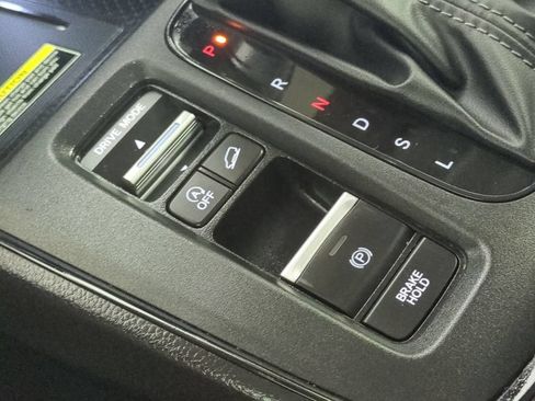 Used 2025 Honda CR-V EX-L image 32