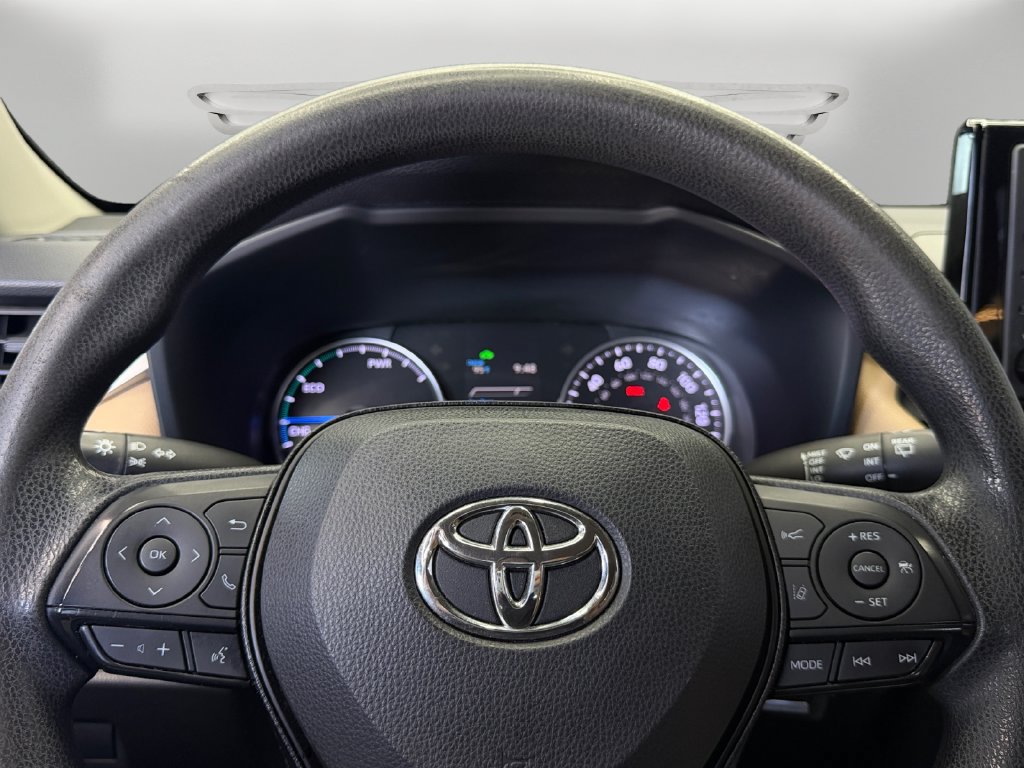 Used 2020 Toyota RAV4 LE AWD/4WD image 20