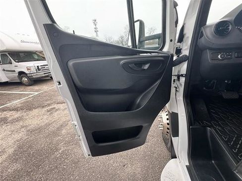 Used 2020 Mercedes-Benz Sprinter 3500 image 10