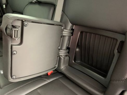 Used 2025 GMC Sierra 1500 Denali w/ Denali Reserve Package image 24