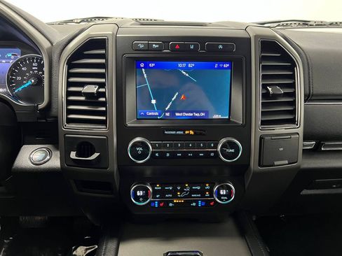 Used 2020 Ford Expedition XLT w/ Equipment Group 202A AWD/4WD image 19