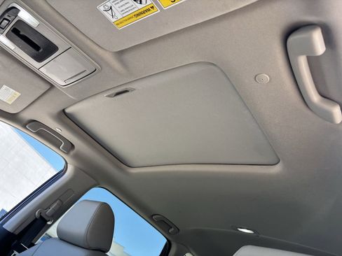 Used 2024 Honda CR-V EX-L image 17