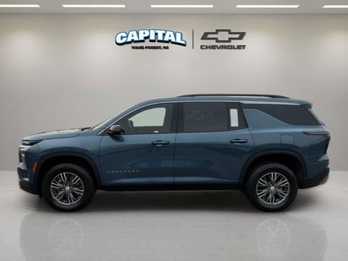 Used 2026 Chevrolet Traverse LT w/ Driver Confidence Package image 2