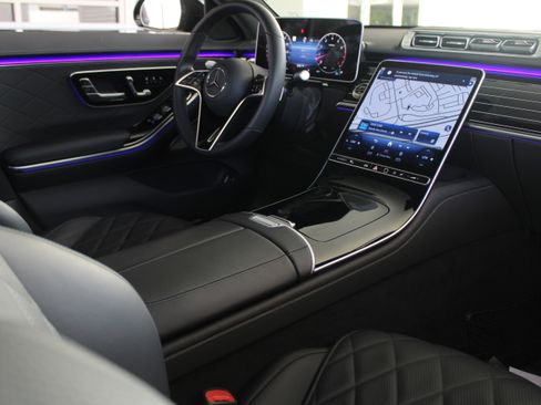 Certified 2025 Mercedes-Benz S 580 4MATIC Sedan image 25