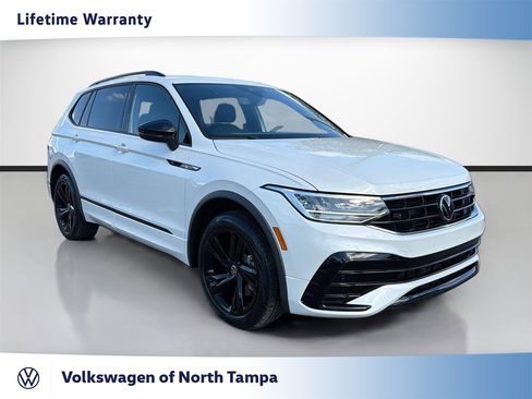 Used 2023 Volkswagen Tiguan SE R-Line image 1