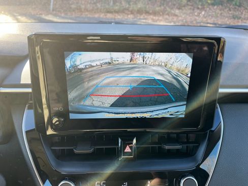 Used 2025 Toyota Corolla LE image 17