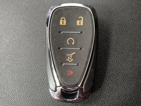 Used 2021 Chevrolet Equinox LT image 32