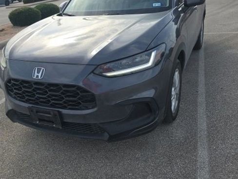 Used 2025 Honda HR-V LX image 5