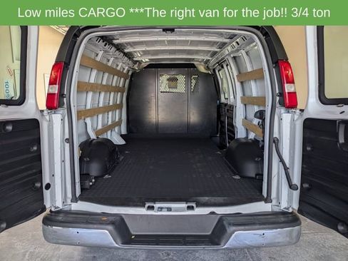 Used 2025 Chevrolet Express 2500 w/ Driver Convenience Package RWD image 13