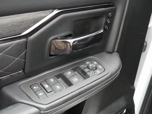 Used 2025 RAM 2500 Limited image 17