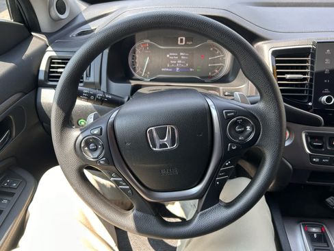 Used 2021 Honda Ridgeline Sport image 15