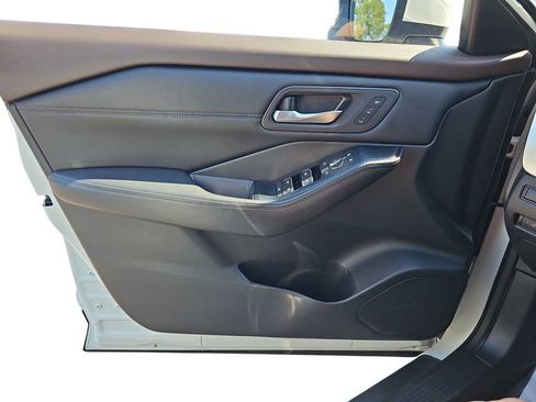 Used 2022 Nissan Rogue SL w/ SL Premium Package FWD image 26
