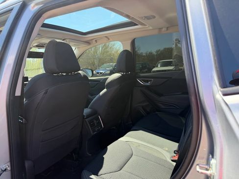 Used 2023 Subaru Forester Premium AWD/4WD image 6