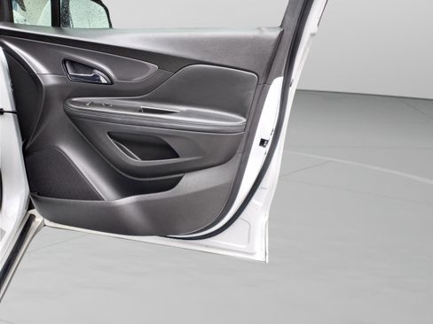 Used 2019 Buick Encore Preferred w/ Safety Package image 40